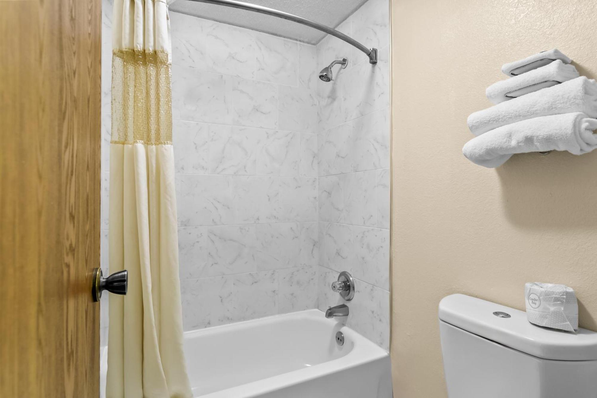 Americas Best Value Inn Мартинсбърг Екстериор снимка