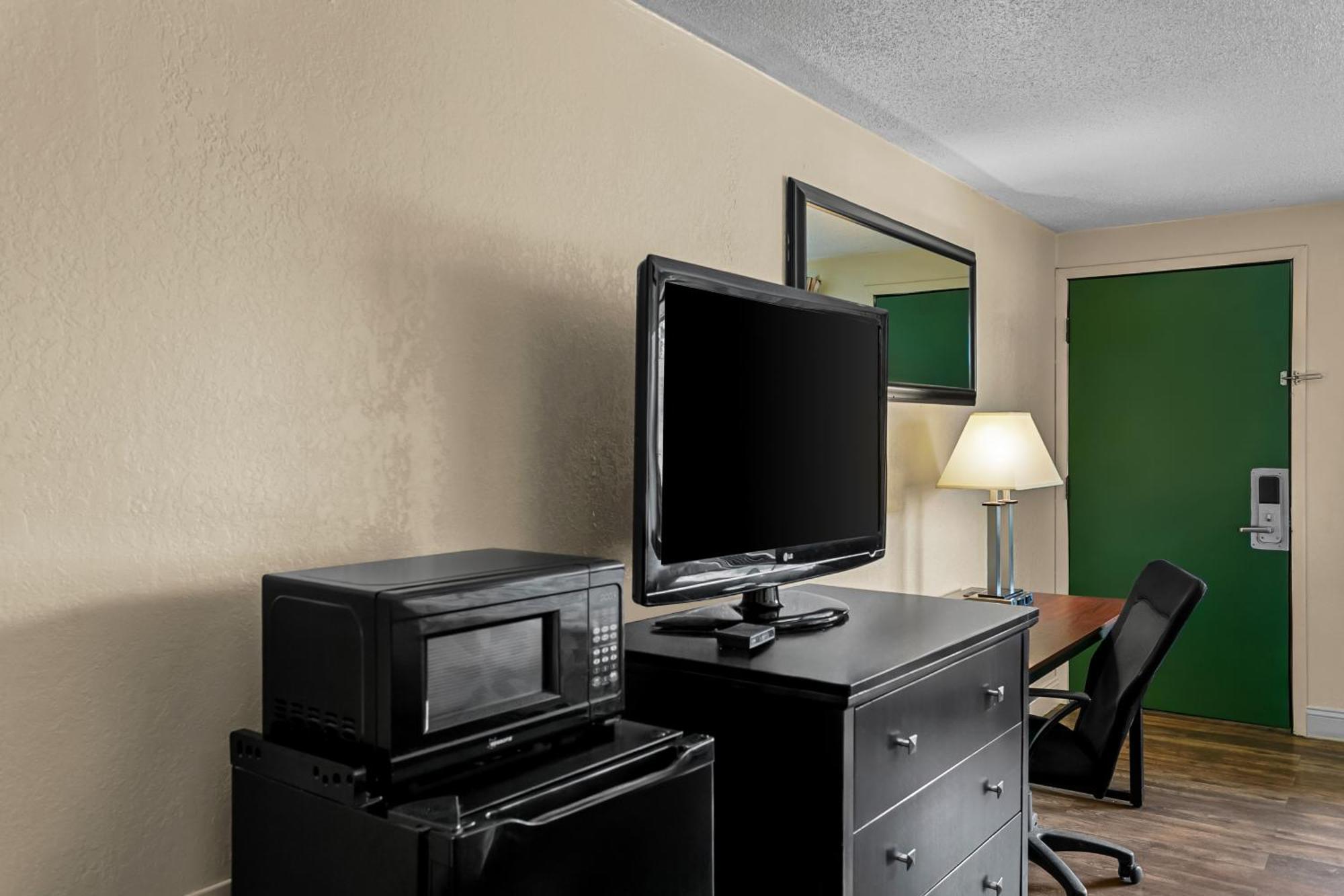 Americas Best Value Inn Мартинсбърг Екстериор снимка